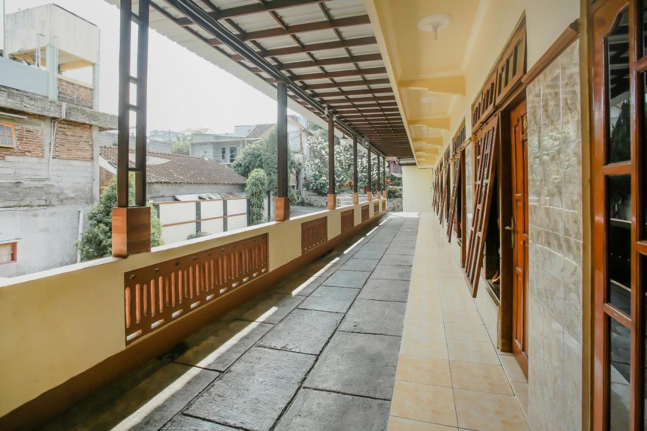 Spot On 90092 Dewi Safitri Hotel Семаранг Екстериор снимка